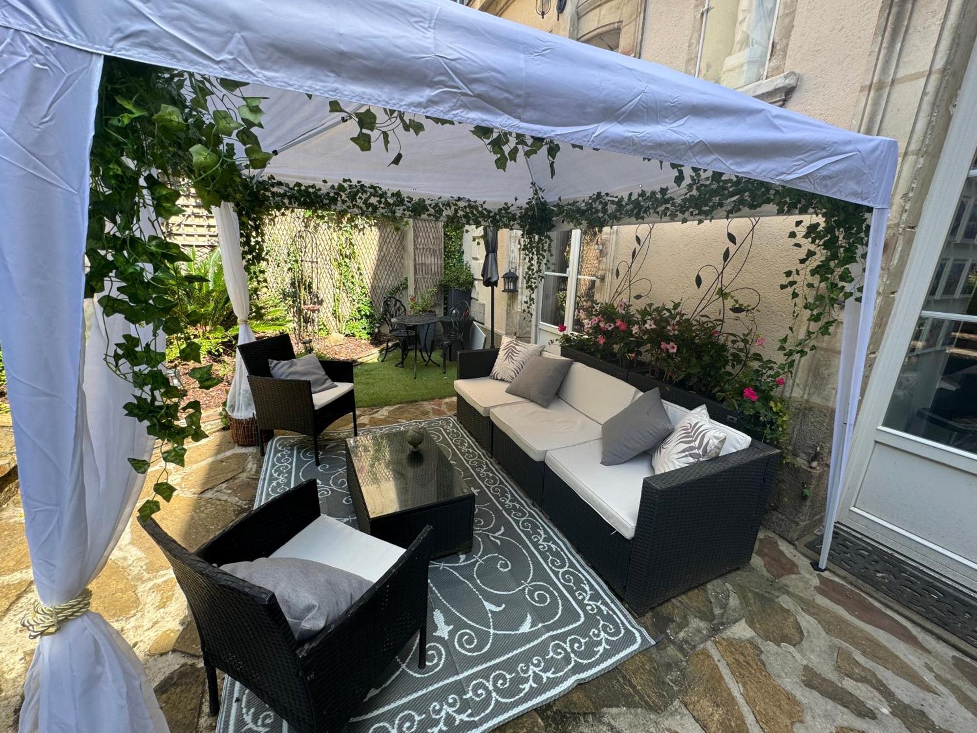 Duplex Au 2Eme Et De Notre Maison -Acces Au Jardin-Smart Tv-Streaming-Wifi Le Mans Exterior foto